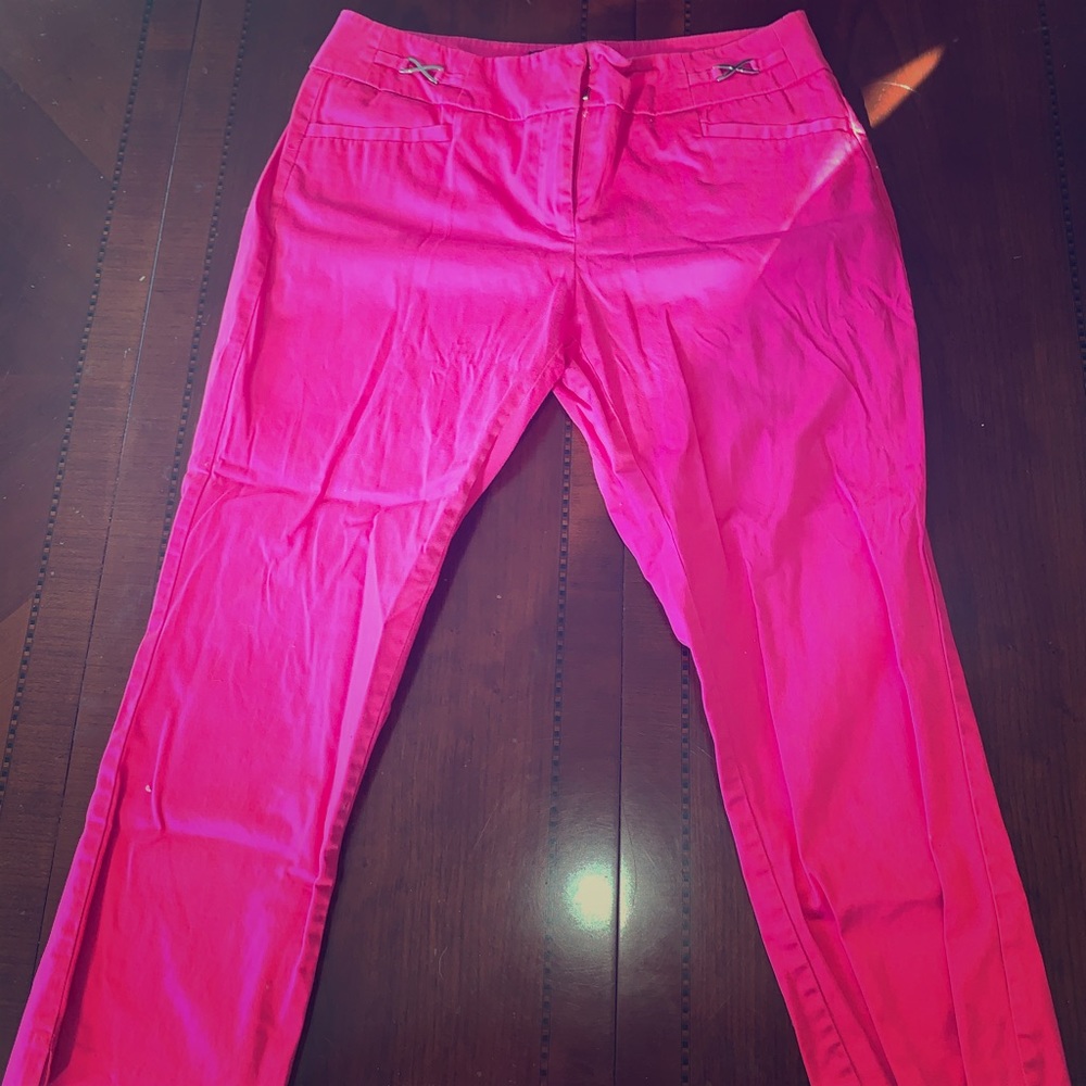 New York & Co Hot Pink Capris- 6